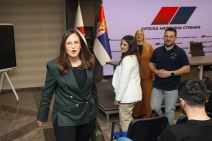 Srpska napredna stranka 4.jpg