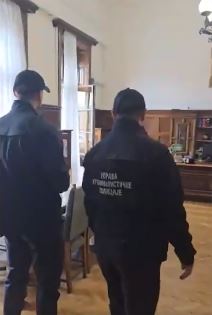 Ulazak UKP-a u kabinet Rektora Đokića (1).jpg