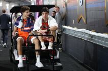 Andrej Stojaković na kolicima odlazi sa utakmice.