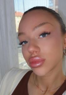 Tara Stojanović trudna2.jpg