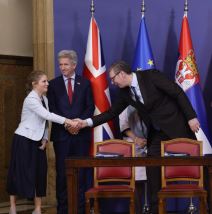 Potpisivanje ugovora RFZO i kompanije AstraZeneka (3).jpg