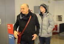 Luka Vujošević sin Duška Vujoševića na aerodromu u Beogradu