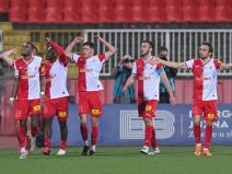 Fudbaleri Vojvodine slave pobedu protiv Partizana.