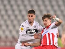 Fudbaler Partizana Nikola Simić i fudbaler Crvene zvezde Vasilije Kostov.