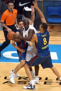 Milt Palasio na utakmici Partizan Barselona u Pioniru