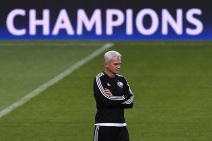 Jacek Magiera vodi trening Legije na stadionu Real Madrida