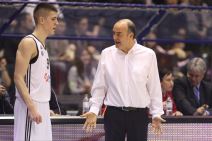 Duško Vujošević drži lekciju Vanji Marinkoviću