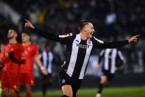 Ognjen Ugrešić slavi gol u dresu Partizana