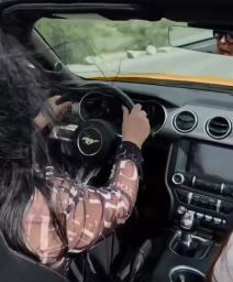 Dragana Mirković kabriolet