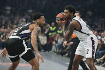 Armoni Bruks (4).jpg