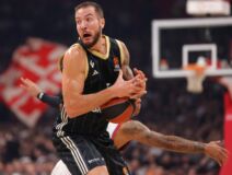 Žofri Lovernj na utakmici Zvezda ASVEL