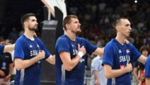 Ristić, Jokić i Pkuševski pevaju himnu Srbije