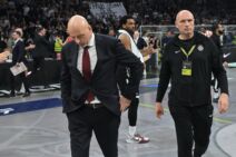 Saša Obradović napušta teren Partizan Zvezda