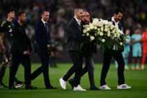 Fudbaleri Juventusa polažu venac za Aleksa Maningera