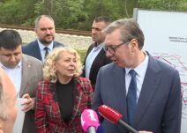 Vučić u Tomaševcu, otvaranje novog železničkog mosta (7).png