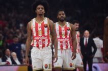 Tajson Karter i Džered Batler na utakmici Zvezde u Evroligi