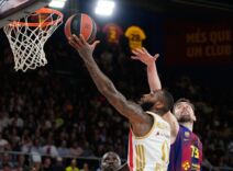 Kodi Miler Mekintajer u prodoru na Barselona Zvezda kraj Tomaša Satoranskog