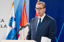 Aleksandar Vučić na otvaranju Vaider Srpske fabrike stakla (15).jpg