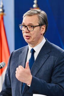 Aleksandar Vučić na otvaranju Vaider Srpske fabrike stakla (17).jpg