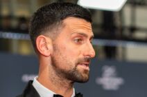 Novak Đoković daje izjavu slika iz profila.