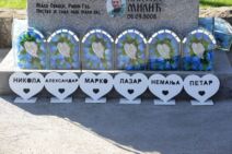 Споменик у Малом Орашју (3).jpg