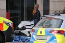 Auto uleteo u grupu ljudi u Lajpcigu 3.jpg