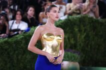 Hejli Biber Met Gala 2026 (2).jpg