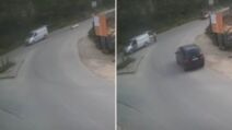 Mrtvački sanduk sa pokojnikom ispao iz pogrebnog vozila kod Priboja.jpg
