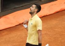 Novak Đoković  Dino Prižmić 8.jpg