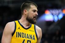 Ivica Zubac u dresu Indijana Pejsersa na NBA utakmici