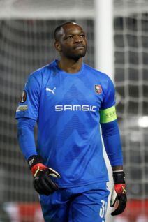 Steve Mandanda (2).jpg
