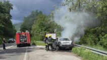 Zapaljeni automobil