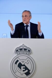 Florentino Perez za govornicom Real Madrida