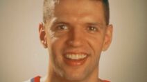 Dražen Petrović pozira za fotografiju na timskom slikanju u NBA