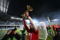 Mirko Ivanić diže pehar Kupa Srbije u Zvezdi
