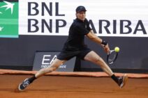 Janik Siner - Danil Medvedev  2.jpg