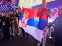Evo kako se navija za Srbiju Lavina zapalili scenu, fanovi ih bodre svim snagamaEvo kako se navija za Srbiju Lavina zapalili scenu, fanovi ih bodre svim snagama (1).jpg