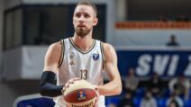 Džanan Musa izvodi slobodno bacanje u Podgorici