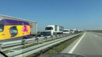Kilometarska kolona na auto-putu (3).jpg