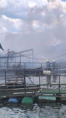 izgorelo šest splavova na Adi (1).jpg
