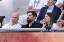 Nikola Karabatić i Tjeri Omeje na meču Đokovića i Monfisa na egzibiciji