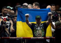 Oleksandr Usik slavi pobedu u Egiptu