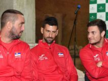 Srpski teniseri Vitkor Troicki, Novak Đoković i Miomir Kecmanović.