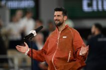 Novak Đoković se obraća navijačima na Rolan Garosu