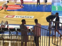 Nikola Kalinić u civilu (3).jpg