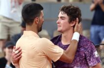Najbolji teniser svih vremena Novak Đoković i Žoao Fonseka, nakon meča na Rolan Garosu.