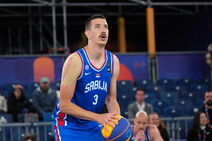 Strahinja Stojačić srpski basketaš