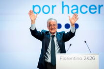 Florentino Perez maše rukama na konferenciji za medije.
