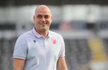 Nenad Milijaš u majici Crvene zvezde.
