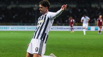 Dušan Vlahović slavi gol u Juventusu